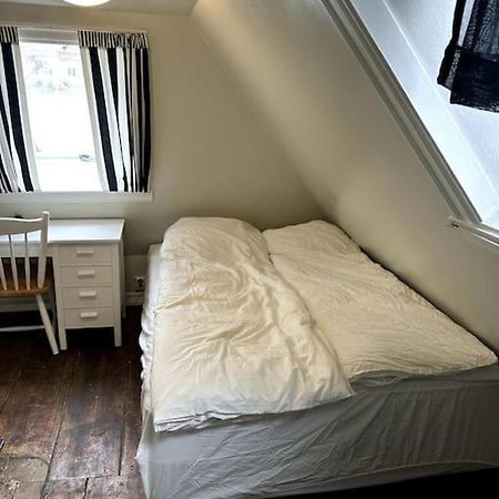 Cozy Apartment In Popular Street Bergen Bagian luar foto