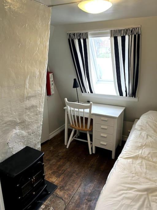 Cozy Apartment In Popular Street Bergen Bagian luar foto